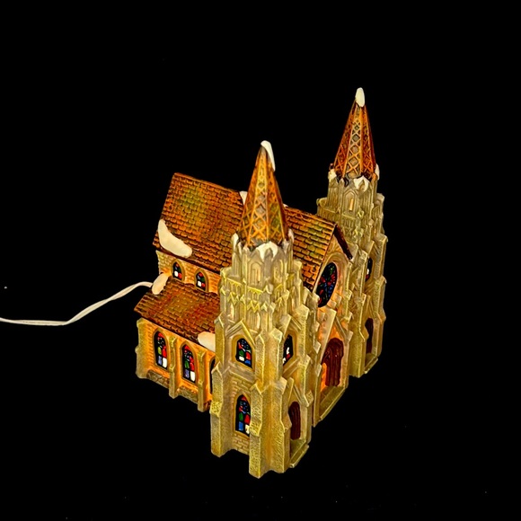 Lighted St. Barnabas’ Church by Santa’s Workbench, Classic Series, 1999 vintage - Picture 2 of 9